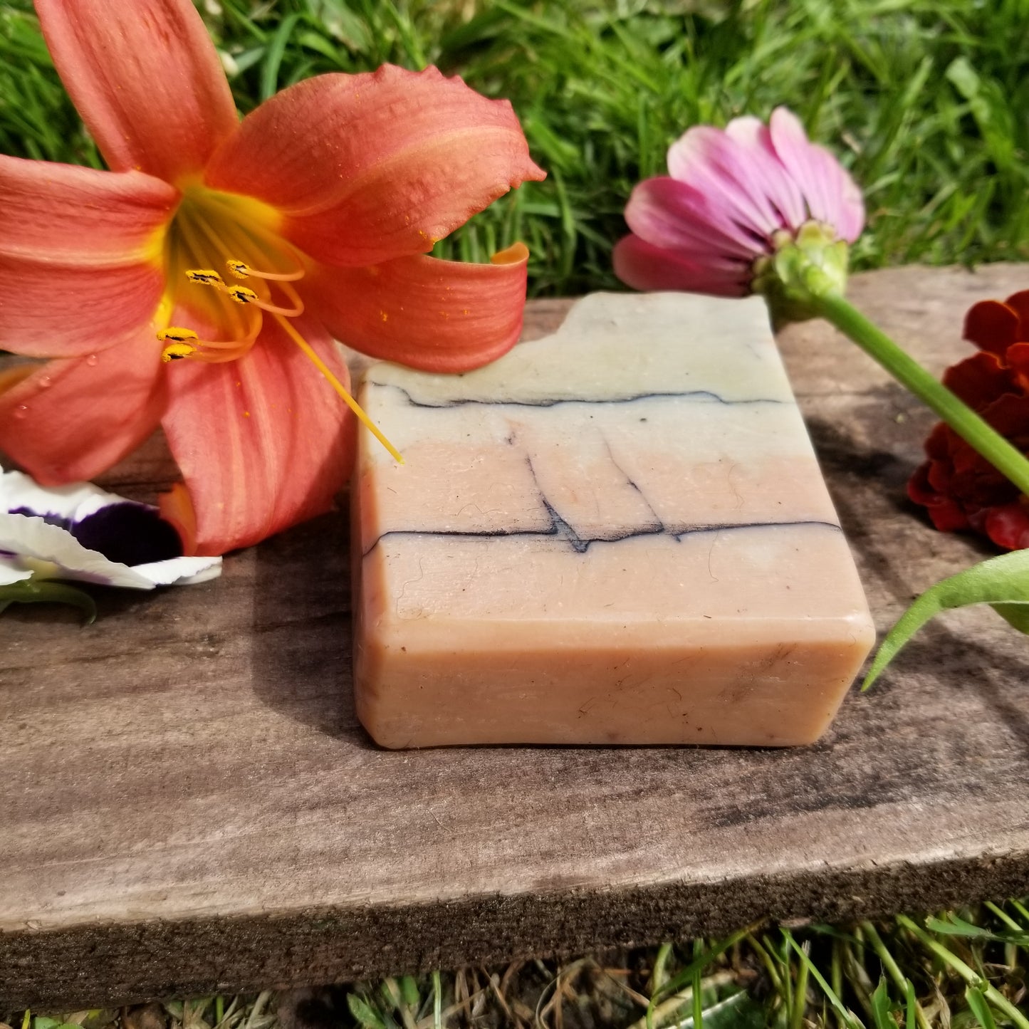 Back to the Garden Soap Bar - Lemon, Lavender & Cedarwood + Pumice